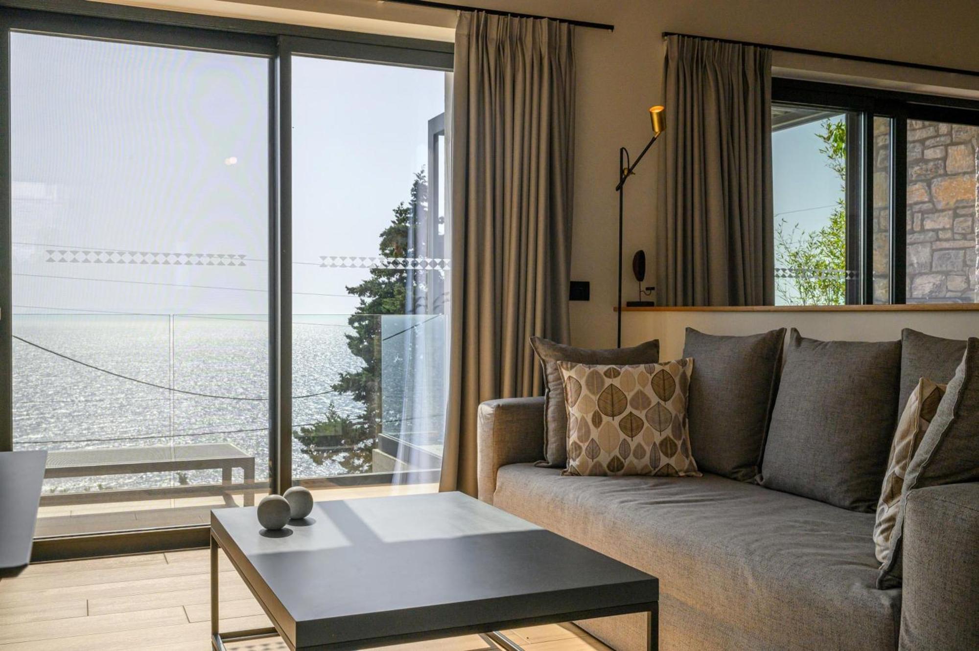 Mani Suites Агиос-Николаос Экстерьер фото